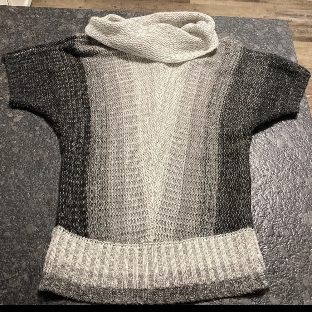 RW&CO Knitted Sweater‎ ~Size Small~